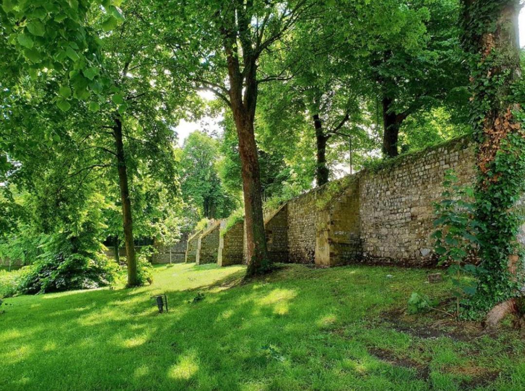 Begijnhof Historica Tongeren Exterior foto